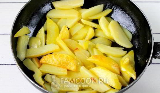 жареные рыжики с картошкой