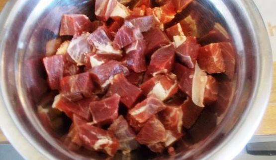 гуляш из барашка под апельсиновым соусом