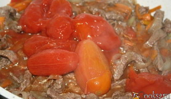 гуляш из говядины с кинзой