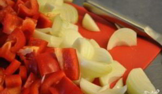 гуляш из говядины в мультиварке