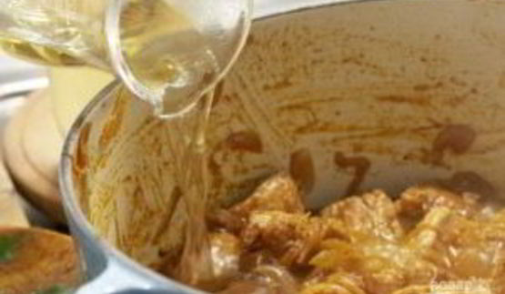 гуляш из индейки с подливкой