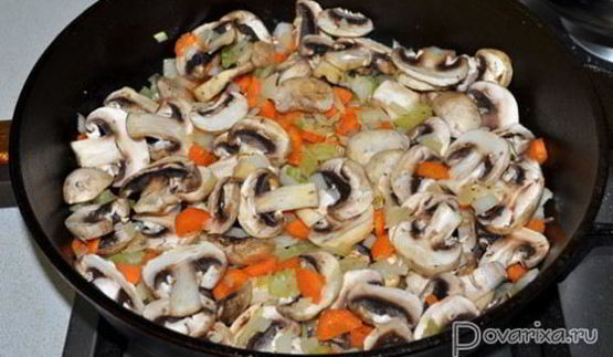 гуляш из кролика с грибами