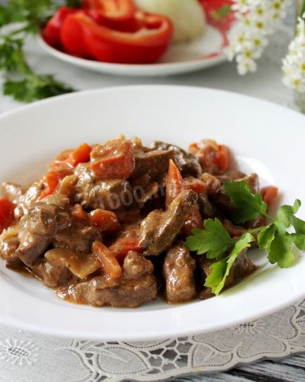 Рецепт гуляша из печени с подливкой