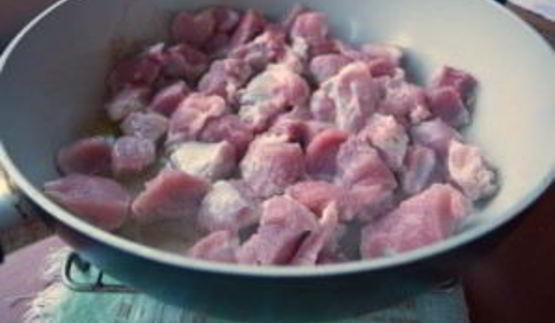 гуляш из свиного окорока