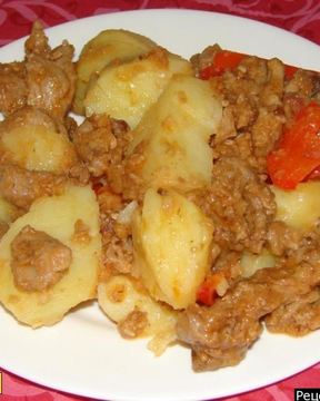 Гуляш с картошкой