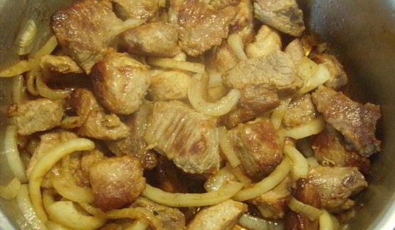 гуляш с квашеной капустой