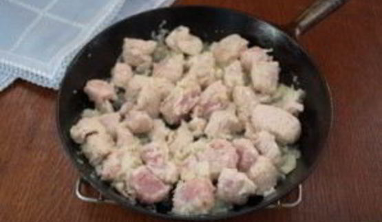 гуляш с подливкой