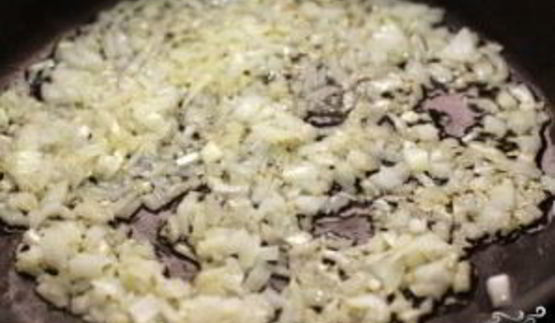 гуляш в горшочках