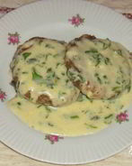 Грибные котлеты с сырным соусом