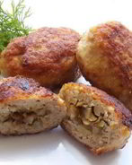 Котлеты из фарша с грибами