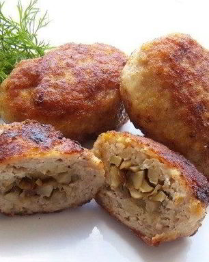 Котлеты из фарша с грибами