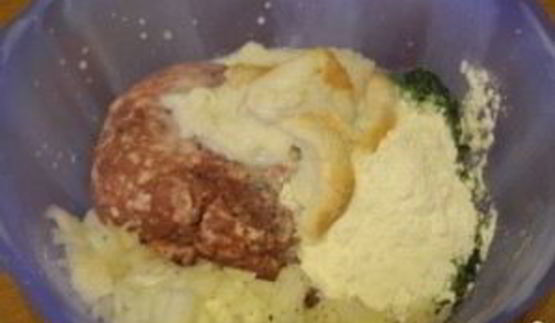котлеты из фарша со шпинатом