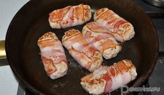 котлеты из мясного фарша в беконе