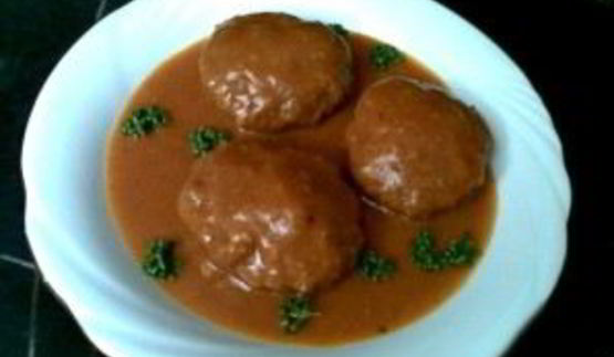 котлеты с подливкой
