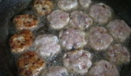 котлеты с подливкой