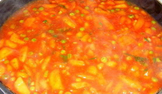 мясные котлеты с необычным подливом из яблока