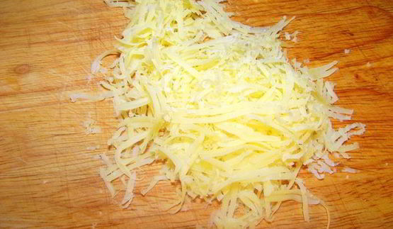 мясные котлеты с необычным подливом из яблока