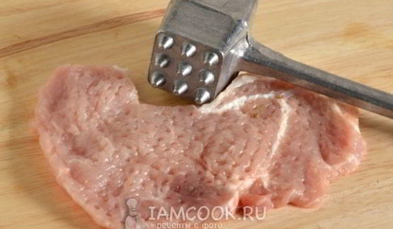 свиные котлеты с начинкой и картофельной корочкой