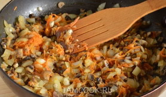 свиные котлеты с начинкой и картофельной корочкой