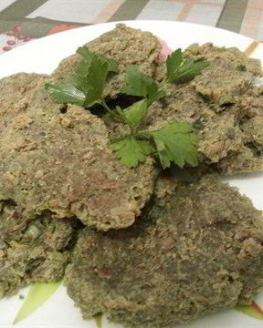 Сыроедческие котлеты с луком