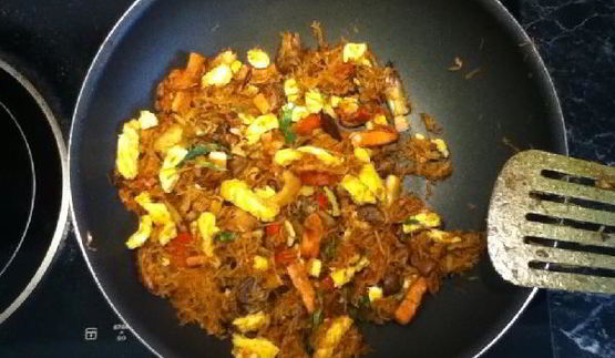 лапша по-сингапурски