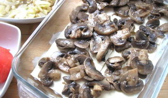 лазанья с брокколи, брюссельской капустой и грибами для гарфилда