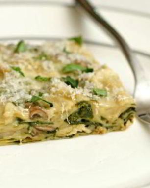 Лазанья с курицей, грибами и шпинатом