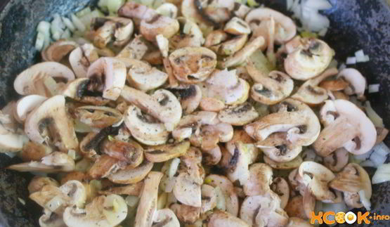 лазанья с курицей и шампиньонами