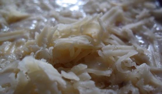 лазанья с курицей и сливочным соусом