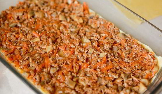 лазанья с мясом и грибами