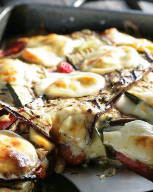 Овощная лазанья с козьим сыром