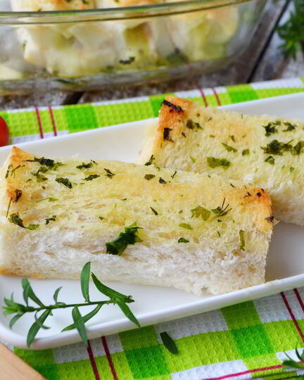 Рецепт рулета лазанья в чесночном хлебе