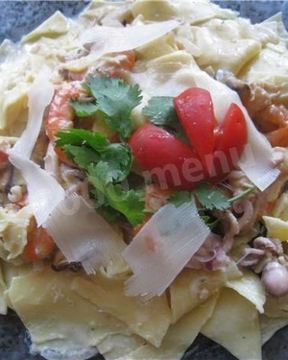 Макароны бантики с морепродуктами