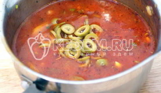 макароны перья с овощной подливой