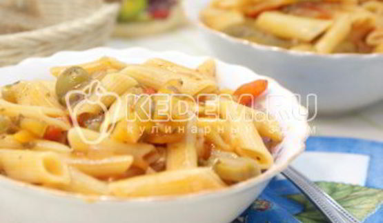 макароны перья с овощной подливой