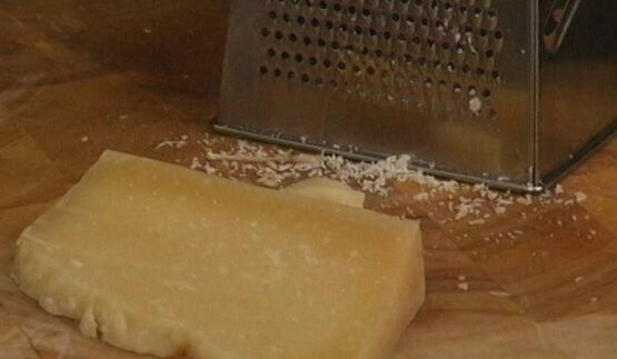 макароны-ракушки со спаржей, горохом и беконом