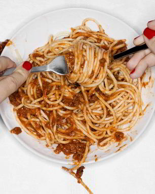 Макароны с фаршем на сковороде