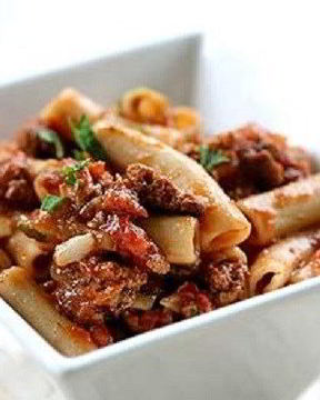 Макароны с тушенкой по-деревенски
