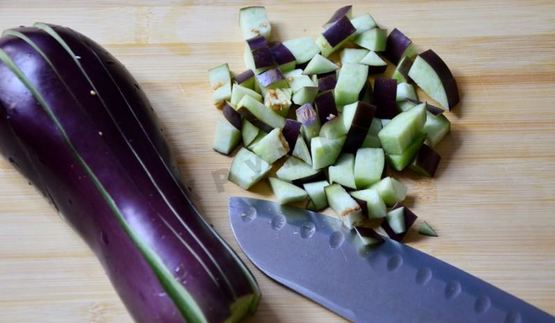 паста с баклажанами в томатном соусе