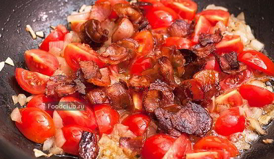 паста с беконом и помидорами черри