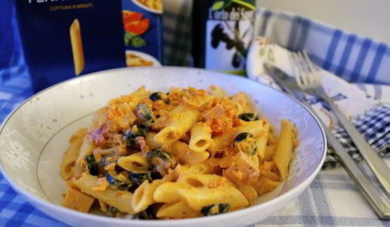 паста с двойным соусом