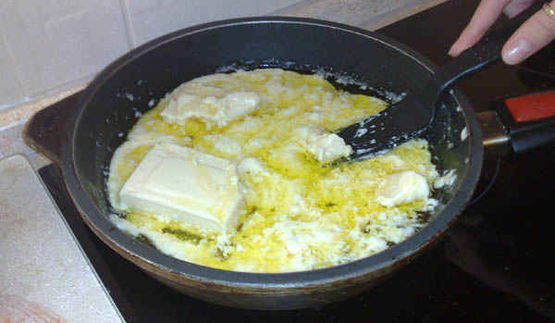 паста с консервированным лососем