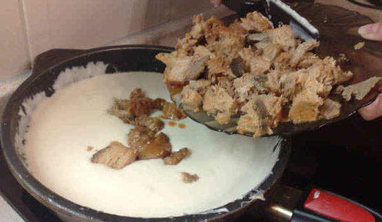 паста с консервированным лососем