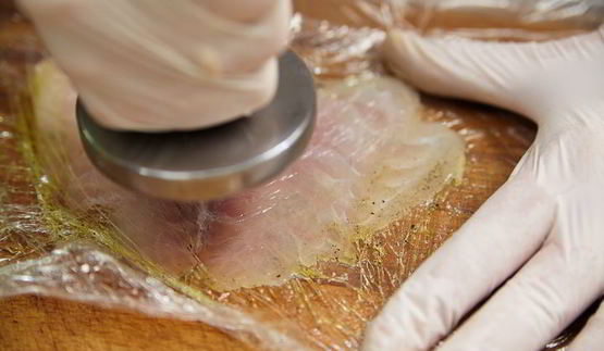 паста с роллом из дорадо и креветки