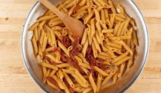 паста с шампиньонами и томатами