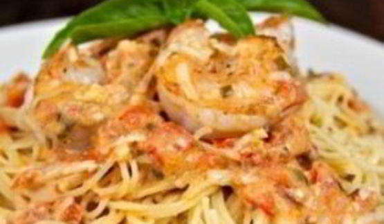 спагетти с креветками в сливочно-томатном соусе