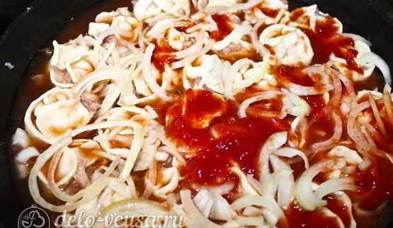 манты на сковороде