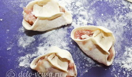 манты на сковороде