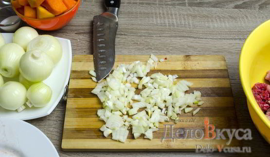 манты с мясом и тыквой в мультиварке