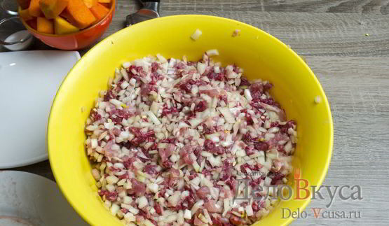 манты с мясом и тыквой в мультиварке